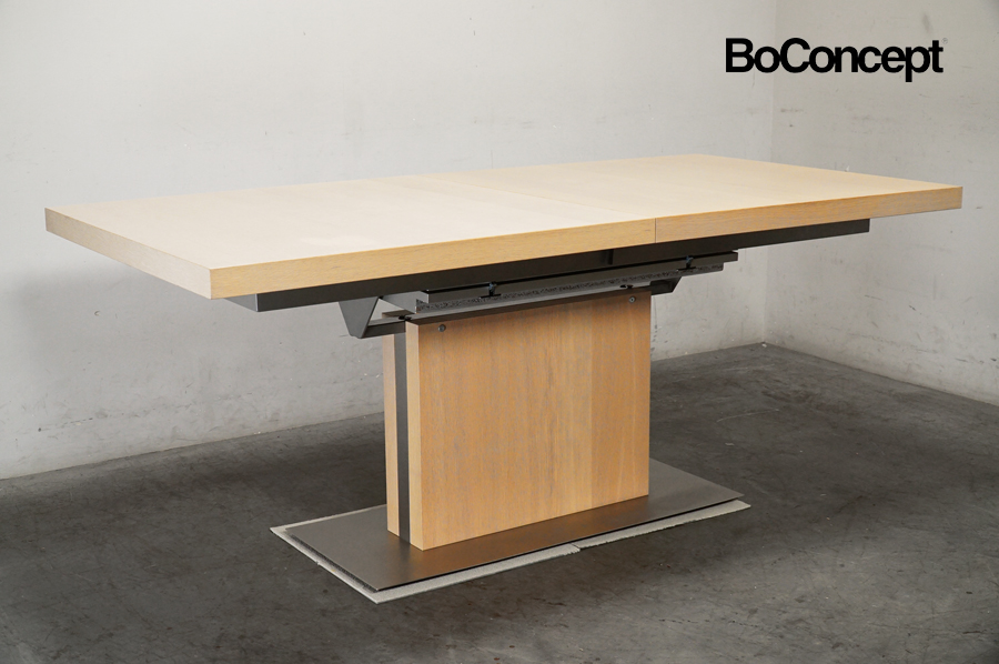 Boconcept (ボーコンセプト) テーブル 高価買取-アドア東京-港区 Occa