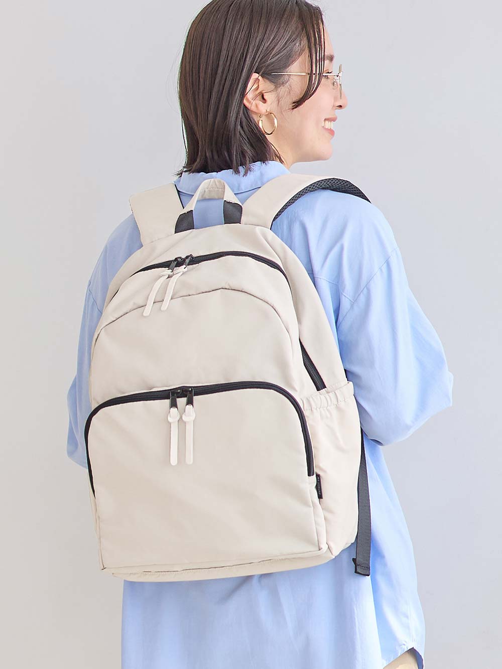 インフルエンサーコラボ 16ポケット軽量多機能マザーズリュック