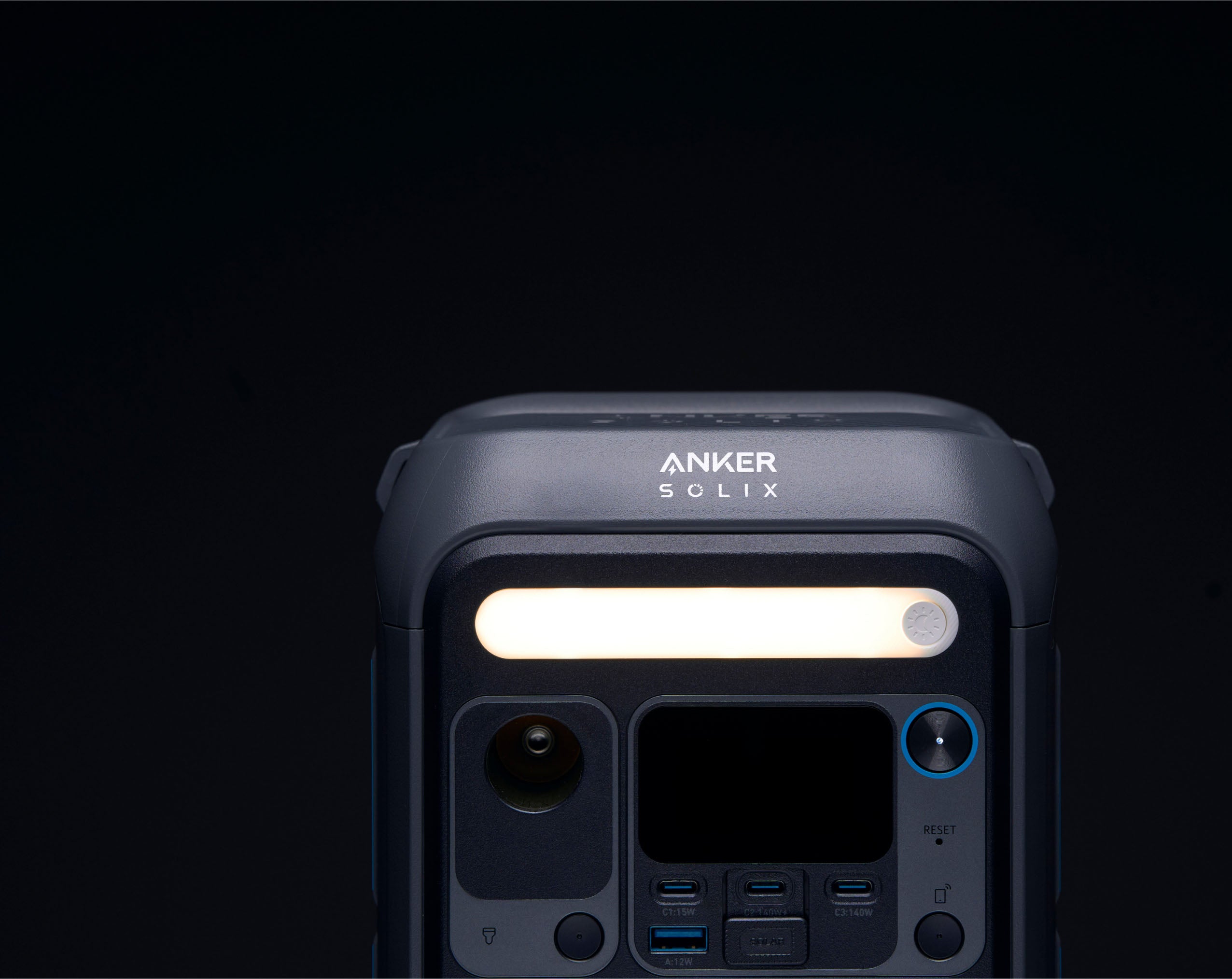 Anker Solix C300 Portable Power Station | 家族を守る、防災への第一