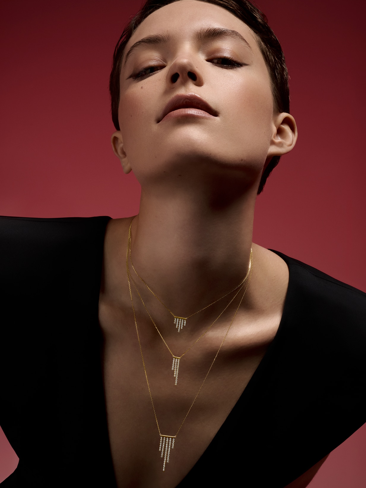 シャンデリアラインショート ピアス | AHKAH / アーカー | 【公式