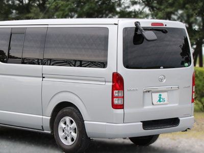 マルチシェード|アイズの高断熱サンシェード|ハイエース 200系 1～3型