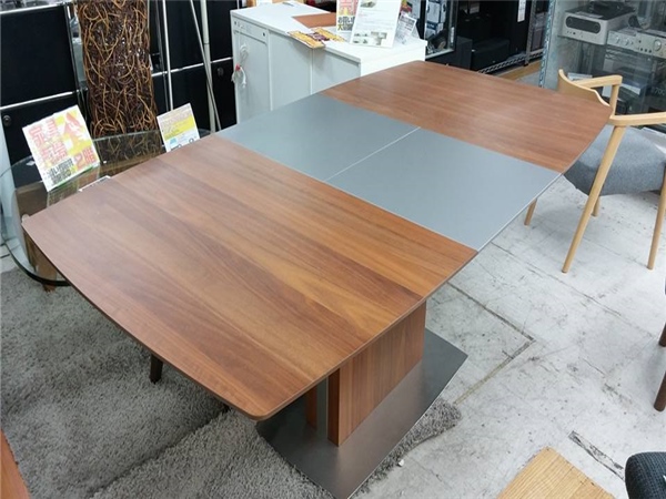 Bo Concept ボーコンセプト 伸張式ダイニングテーブル買取致しました