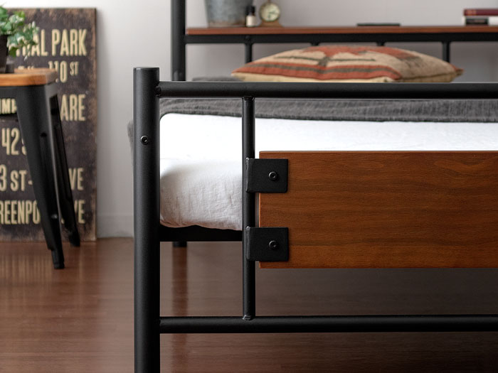 ヴィンテージデザインベッド NORMAN(ノーマン) セミダブル フレーム