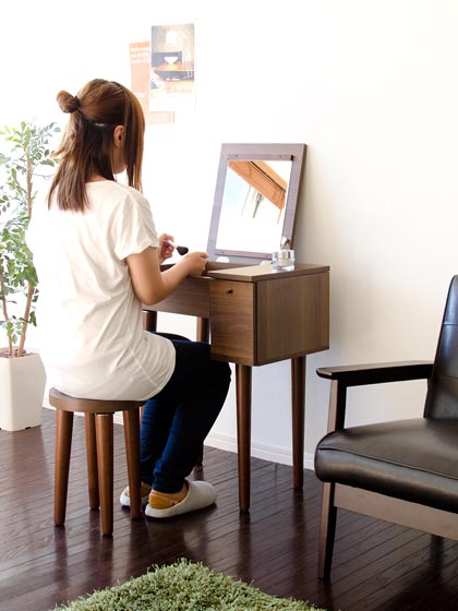 北欧 コンパクト木製ドレッサーnico(ニコ)スツール付き | 家具