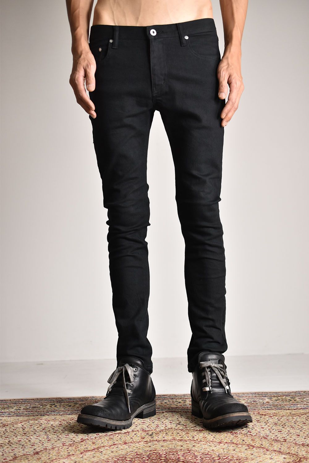 ISAMU KATAYAMA BACKLASH - Stretch Denim KYOTO Black Dye Super