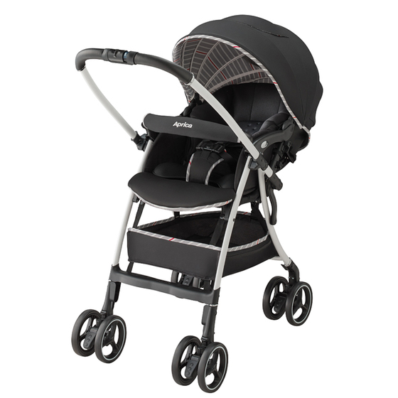 軽量オート4輪両対面A形ベビーカー「ラクーナエアー AC」 8月下旬新
