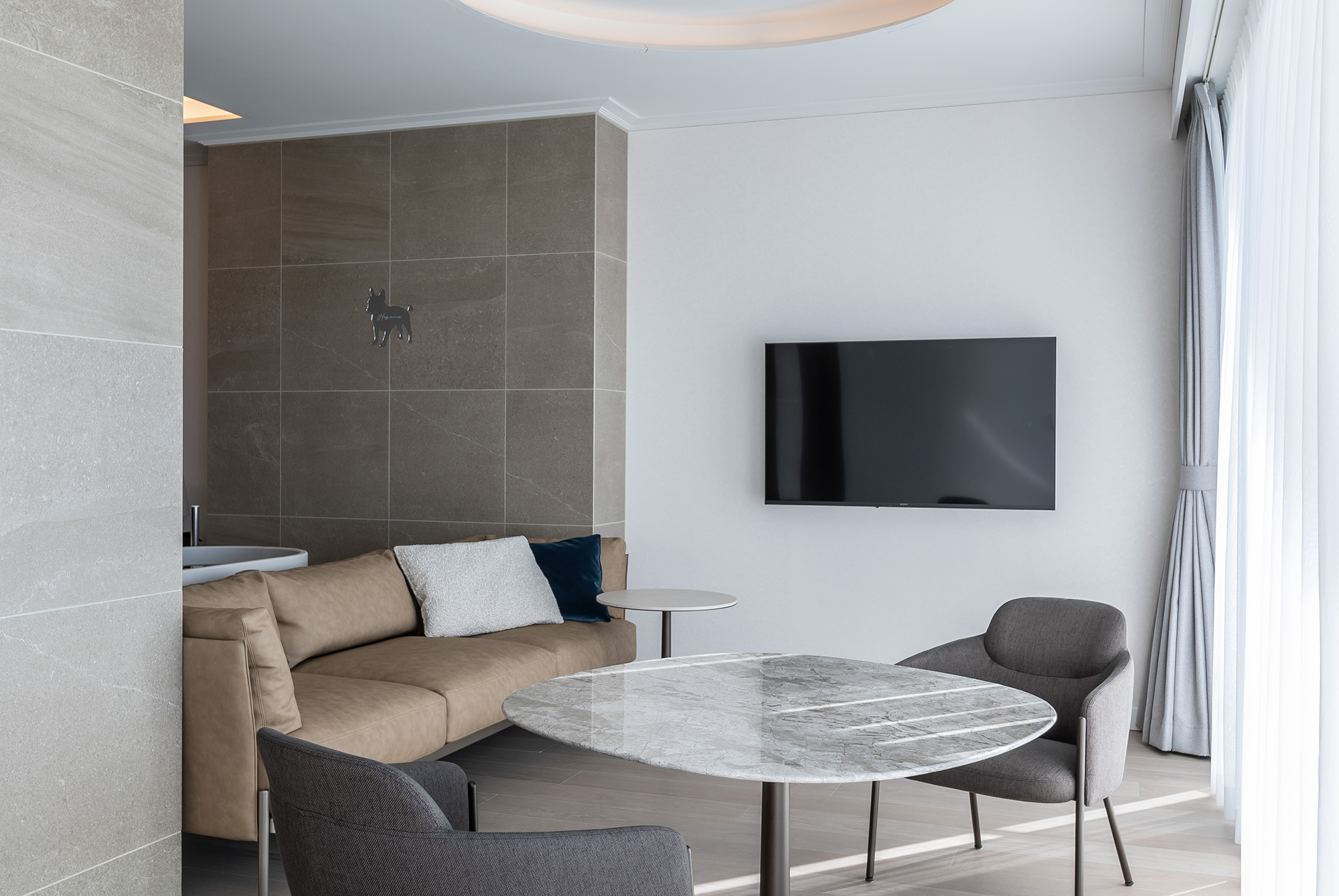 葉山ホテル音羽ノ森はarflex（アルフレックス ジャパン）が手掛けた