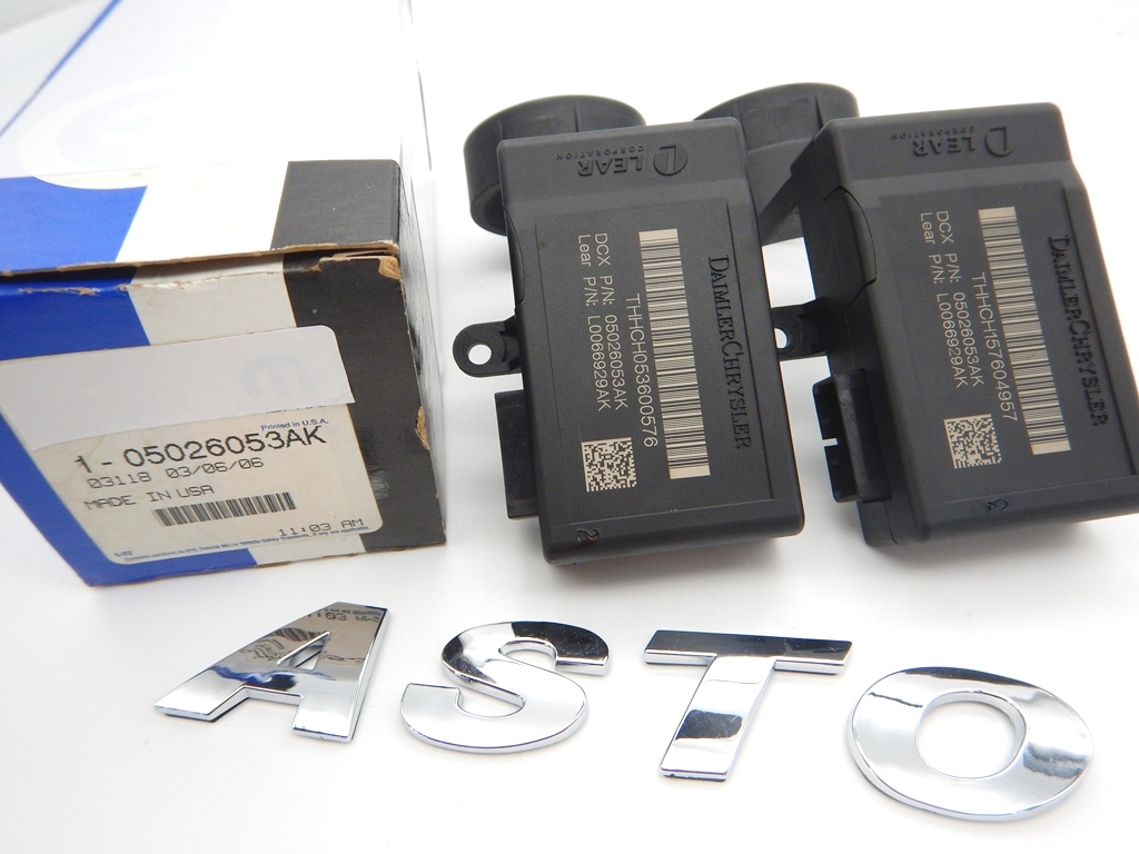 純正新品 クライスラー 300C WCM（ワイヤレス コントロール モジュール