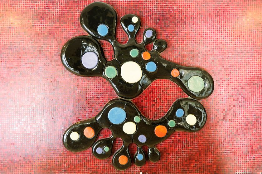 滋賀県立陶芸の森 陶芸館にて特別展 「岡本太郎 アートの夢-陶壁・陶板