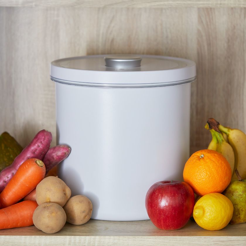 食材のおいしさを長期間キープ！ 全自動真空保存容器「AUTO FRESH