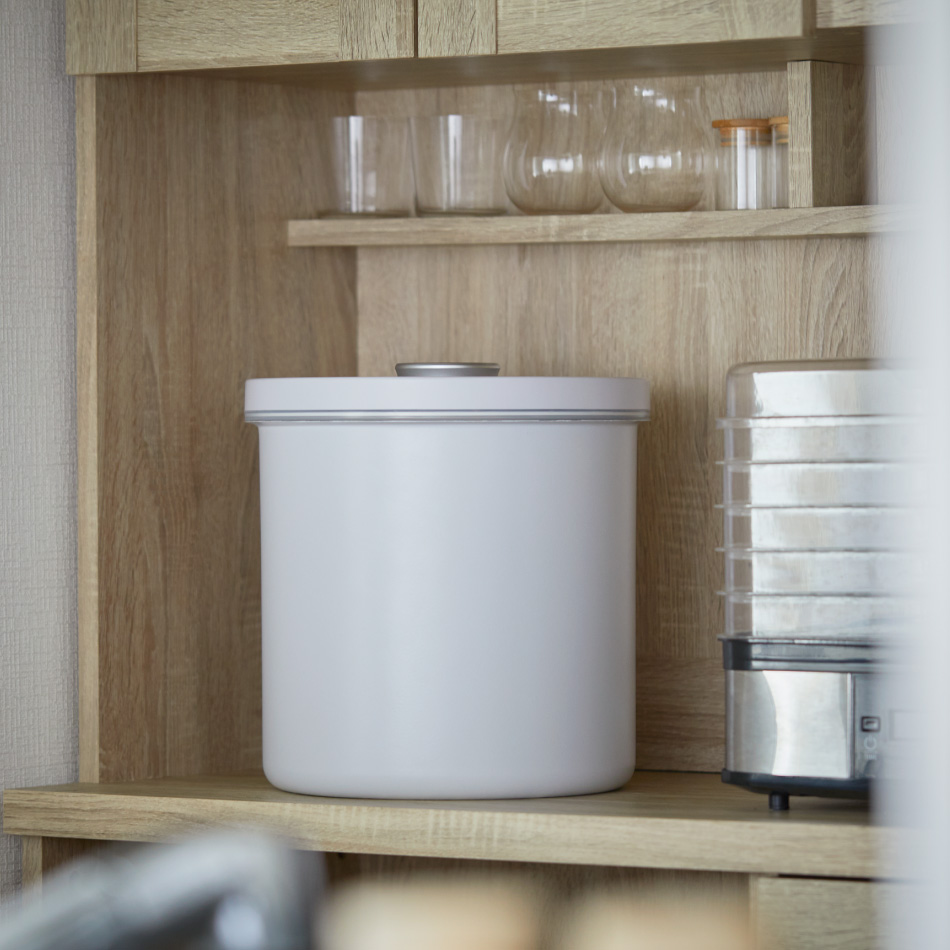 食材のおいしさを長期間キープ！ 全自動真空保存容器「AUTO FRESH