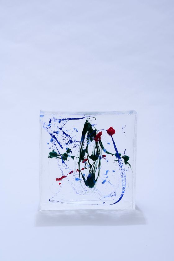 陶芸家の弟、黒田泰蔵氏に捧げるアクリル作品群 企画展「黒田征太郎