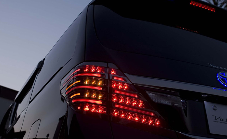 アルファード20系用ジュエルLEDテール VALENTI(ヴァレンティ)｜ALPHARD