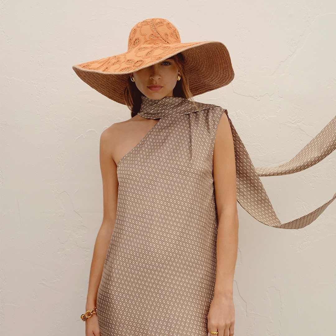 この夏、HELEN KAMINSKI（ヘレンカミンスキー）の“ラフィア”から目が