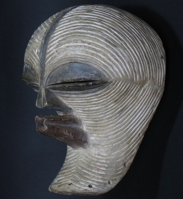 アフリカ コンゴ 木製 幾何学紋様 仮面／アンティーク／マスク