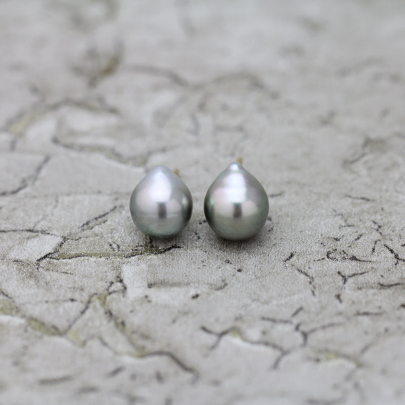 9mm 黒蝶バロックパール ピアス – Bon Magique