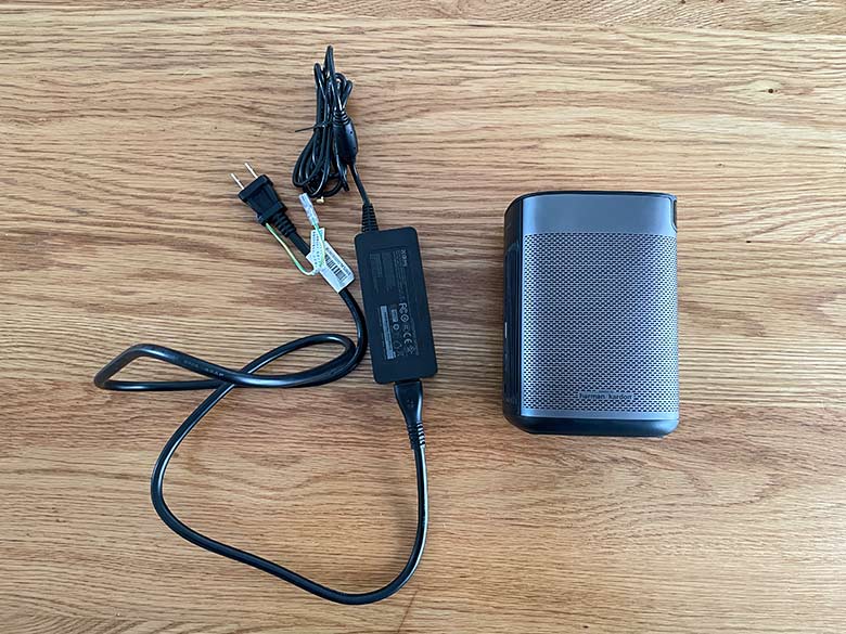 持ち運べるバッテリー内蔵モバイルプロジェクターXGIMI MoGo Pro+