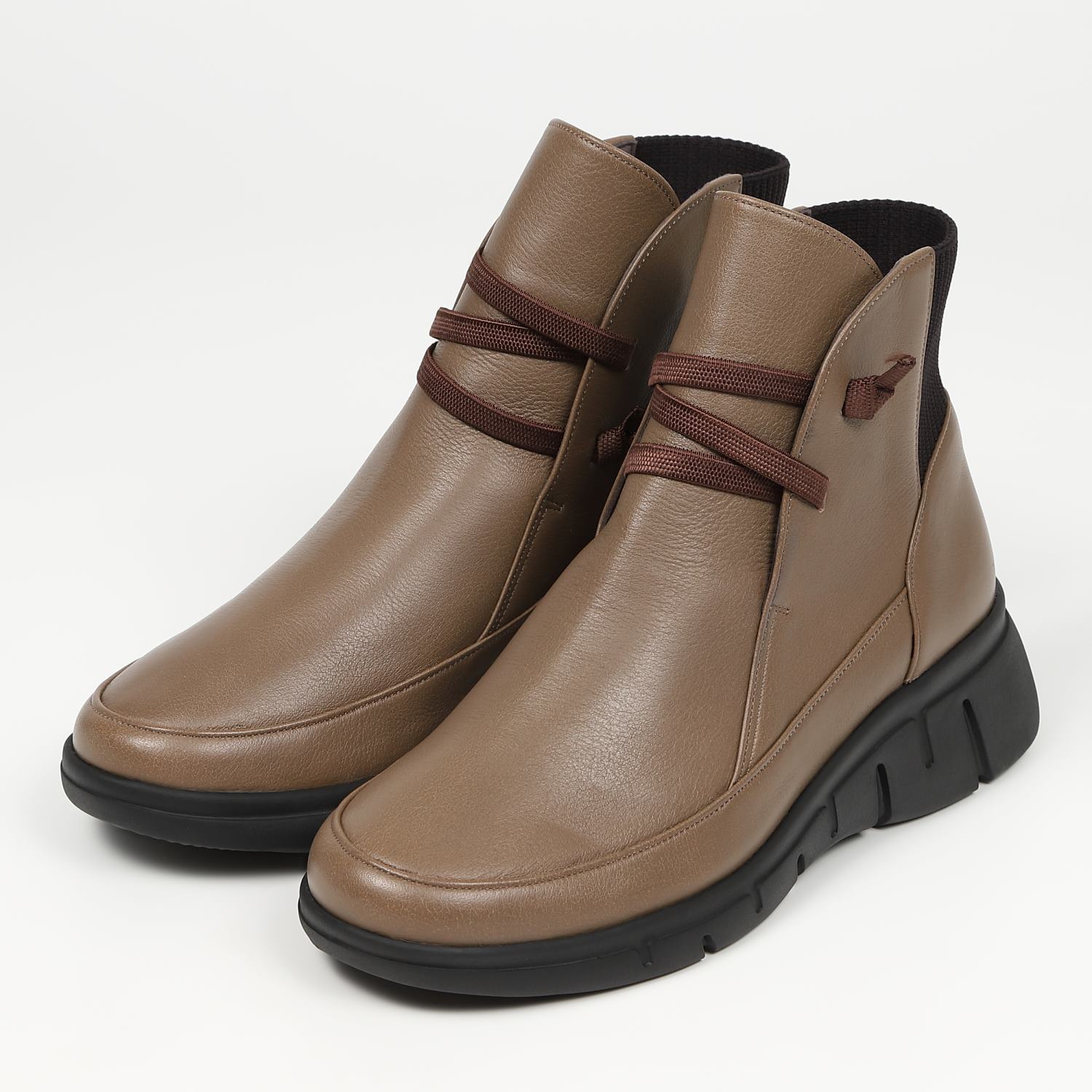 VITA NOVA（ヴィタノヴァ）ゴム紐デザインショートブーツ ブルーグレー