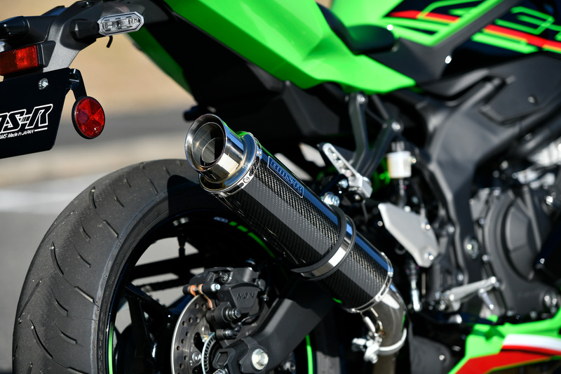 R-EVO2 カーボン スリップオン：ZX-4RR / ZX-4R SE：2023〜：政府認証