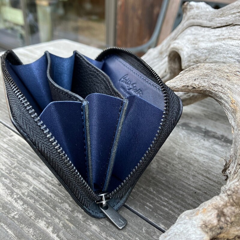 BELL'S SQUARE（ベルズスクエア） …【ヒグマレザー】ポケットに