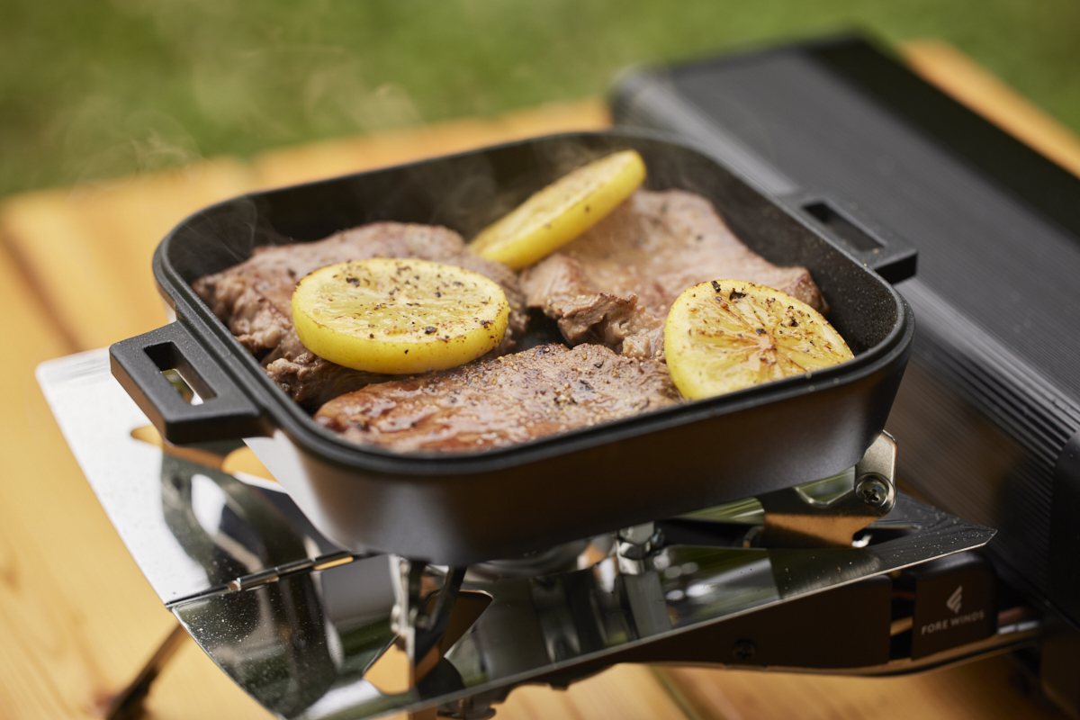 収納しやすく使いやすい四角形！外ご飯が快適になる新感覚の軽量