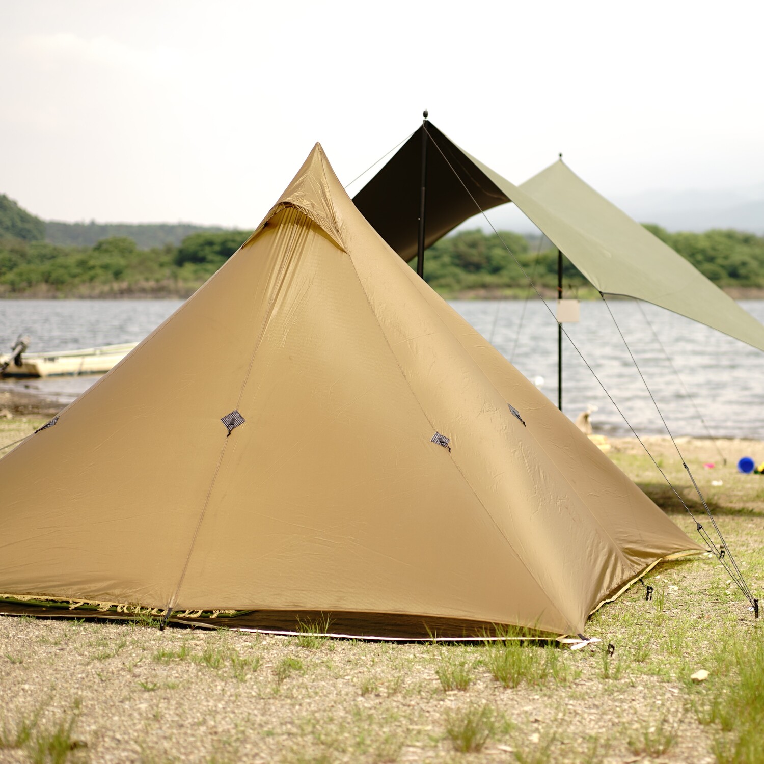 美しい姿が魅力のテント。ローカスギア「カフラ・シル」を愛用者が