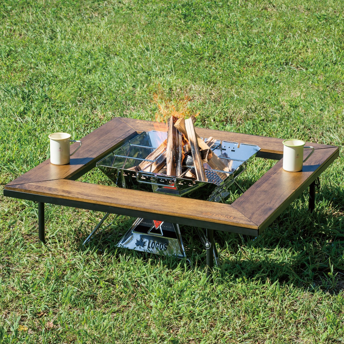 LOGOS（ロゴス）／アイアンウッド囲炉裏テーブル＆the ピラミッド