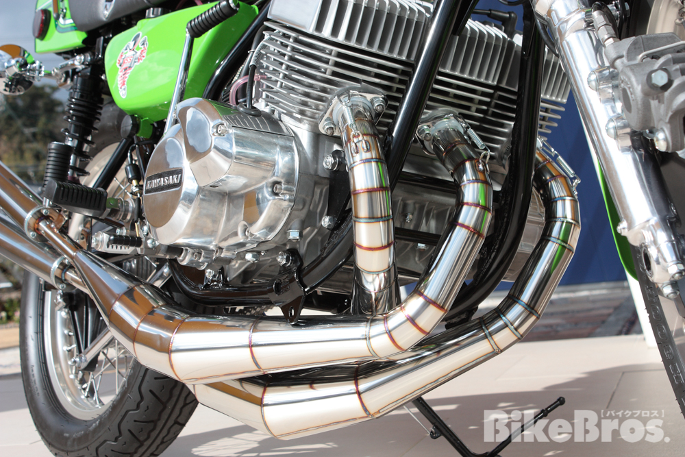 パワーアイテム、エグゾーストチャンバーで伝説のカワサキ3気筒の