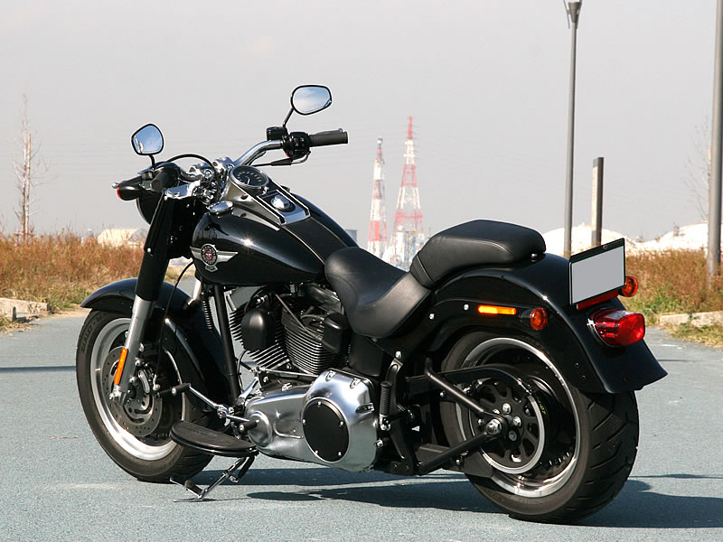 ハーレーダビッドソン FLSTFB ファットボーイ・ロー – 流行の最先端を