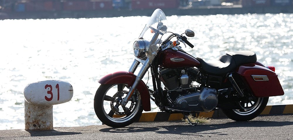 ハーレーダビッドソン FLD Switchback – ダイナファミリー期待の