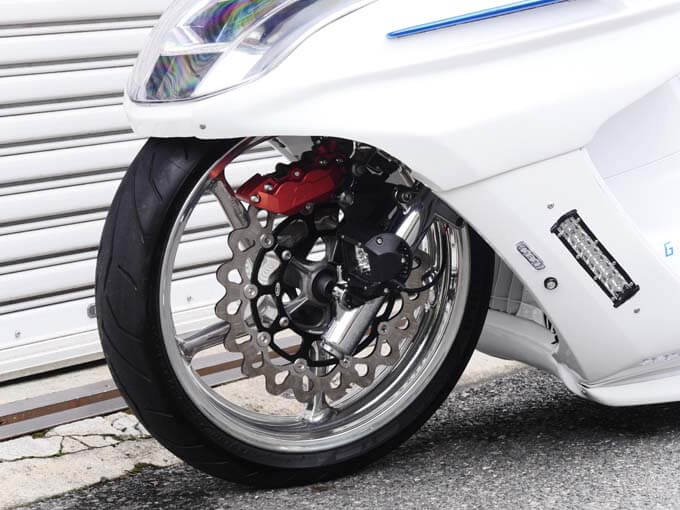 人気爆上がり中の17インチマグザムカスタム プロが造るカスタム ビッグ