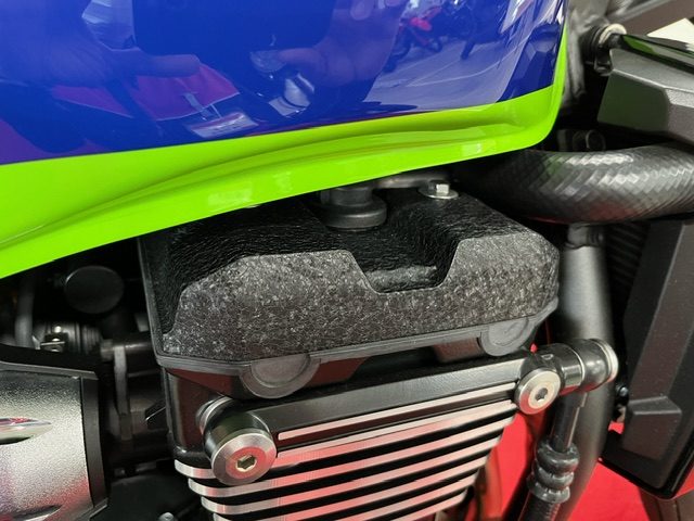 甲府店「カワサキ・ZRX1200ダエグ」のご紹介 | 中古・新車バイクの販売