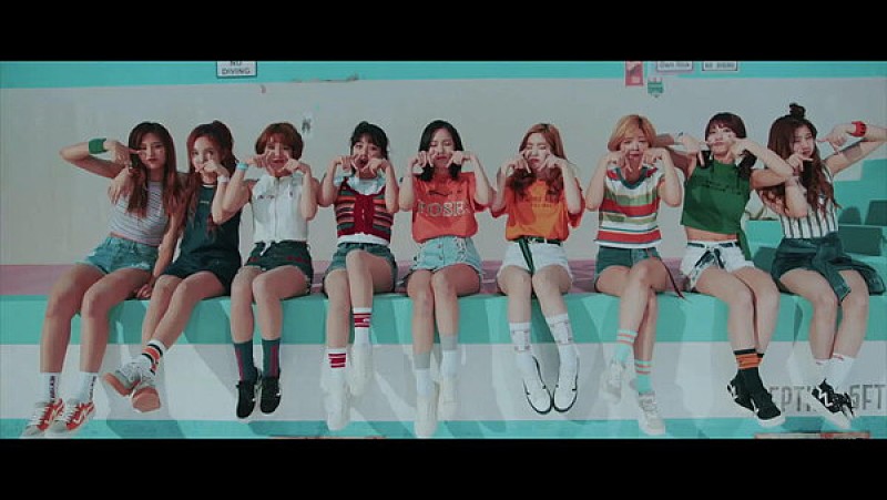 TWICE、代表曲「TT」の日本語版ビデオを公開 | Daily News | Billboard