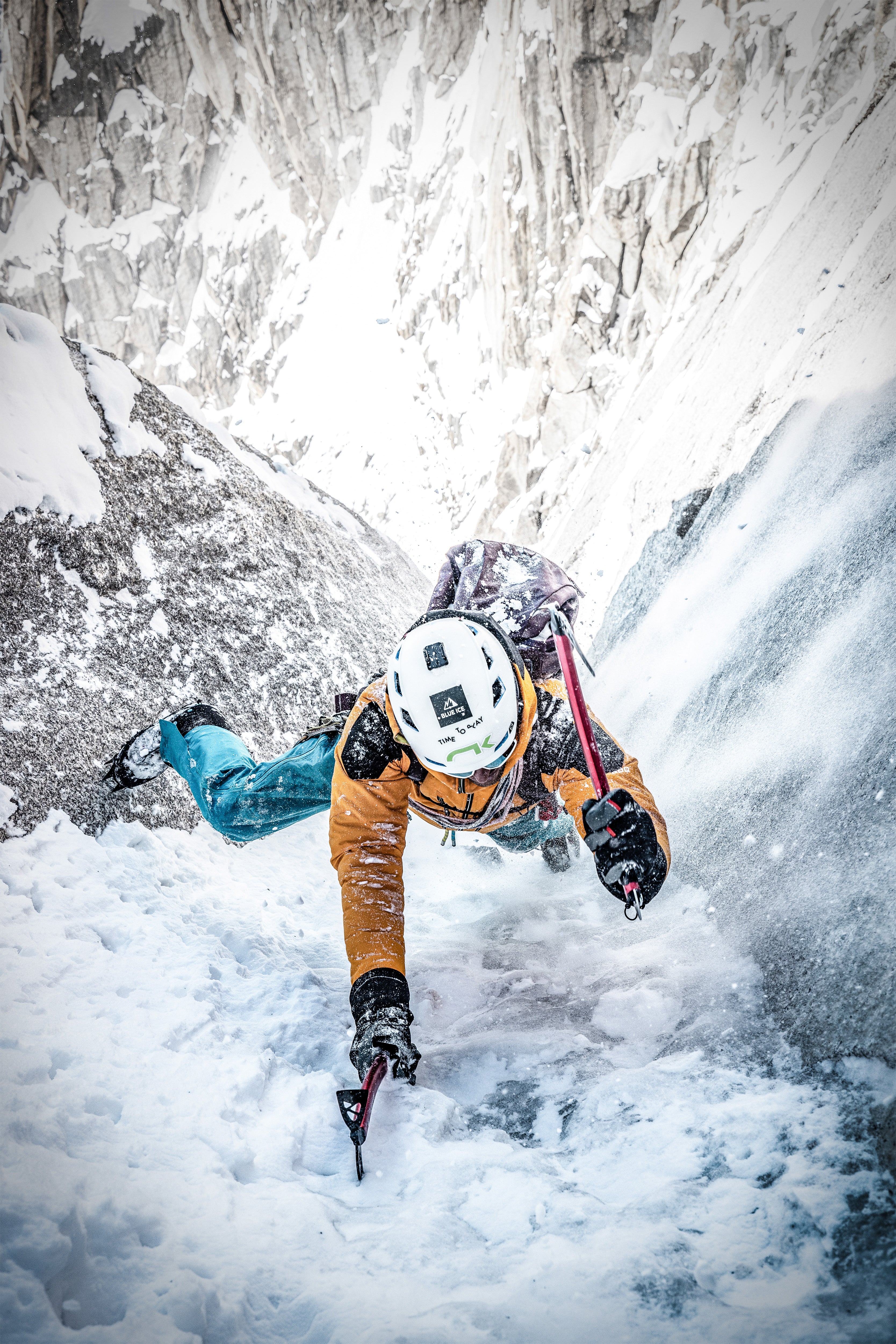 Akila adze mountaineering ice axe – Blue Ice