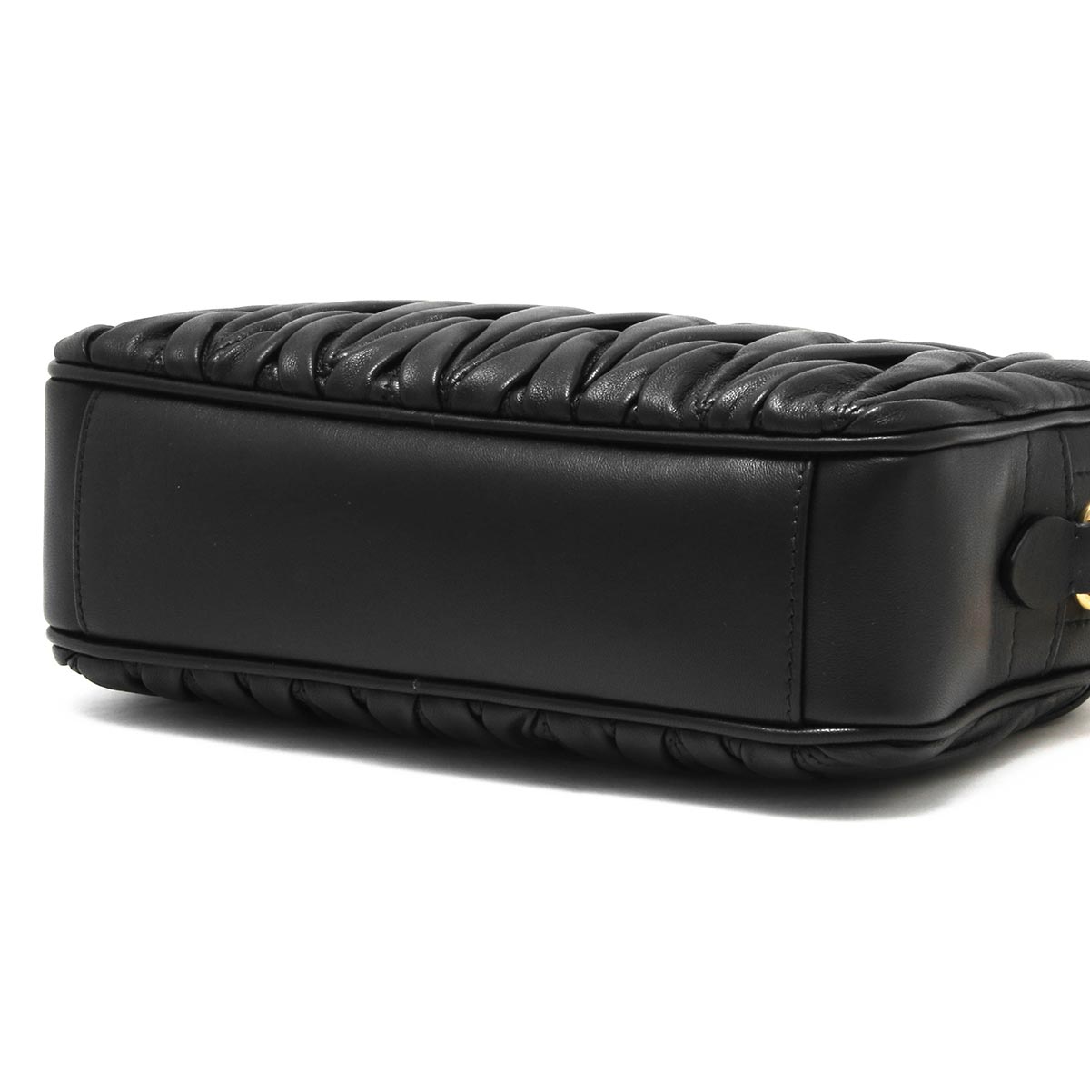 00s archive MIUMIU 希少 クラッチバッグ イントレ レザー 黒 楽天市場