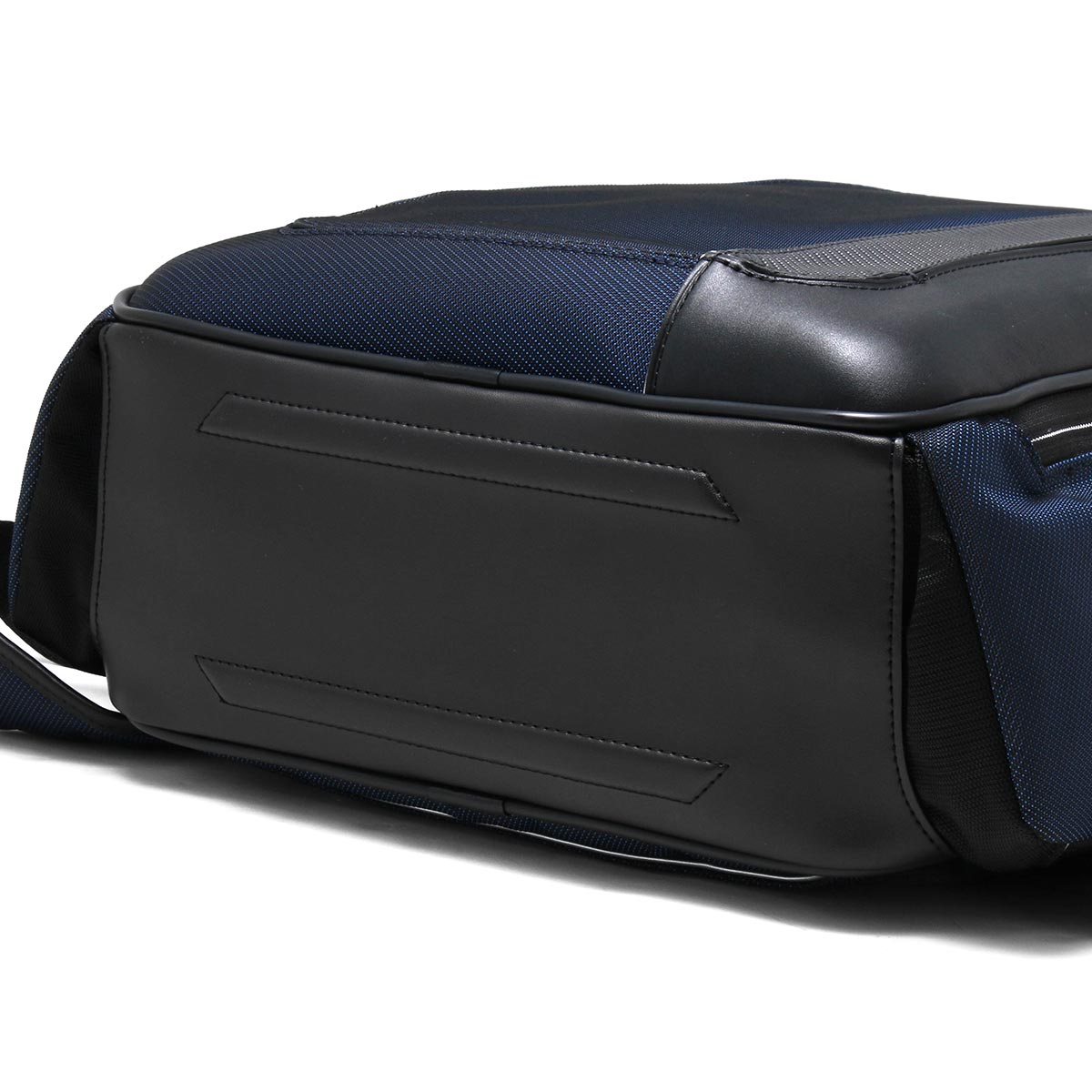 トゥミ リュックサック/バックパック バッグ メンズ アライブ ラーソン