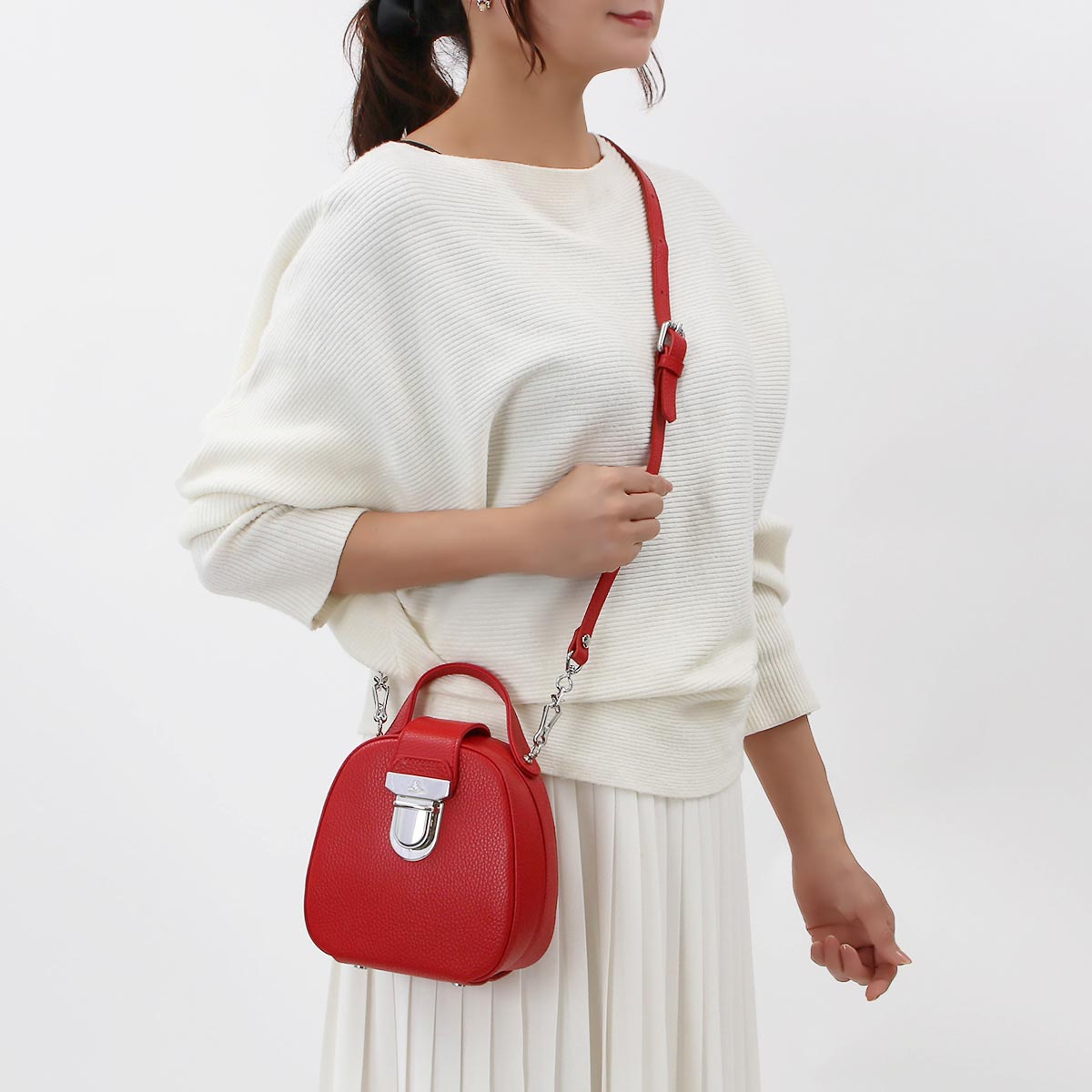 ヴィヴィアンウエストウッド ショルダーバッグ/クロスボディ