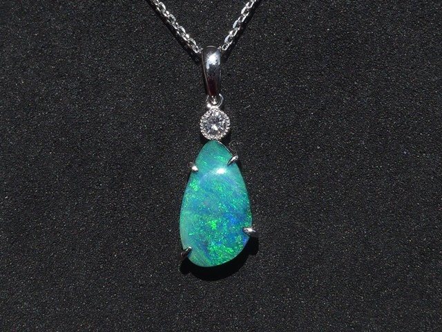 ボルダーオパールペンダント｜オーストラリア産オパール｜オパール