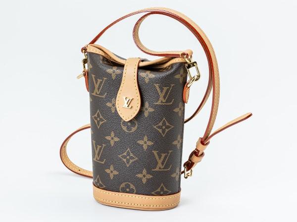 LOUIS VUITTON(ルイ・ヴィトン)モノグラム フォールド・ミー ポーチ