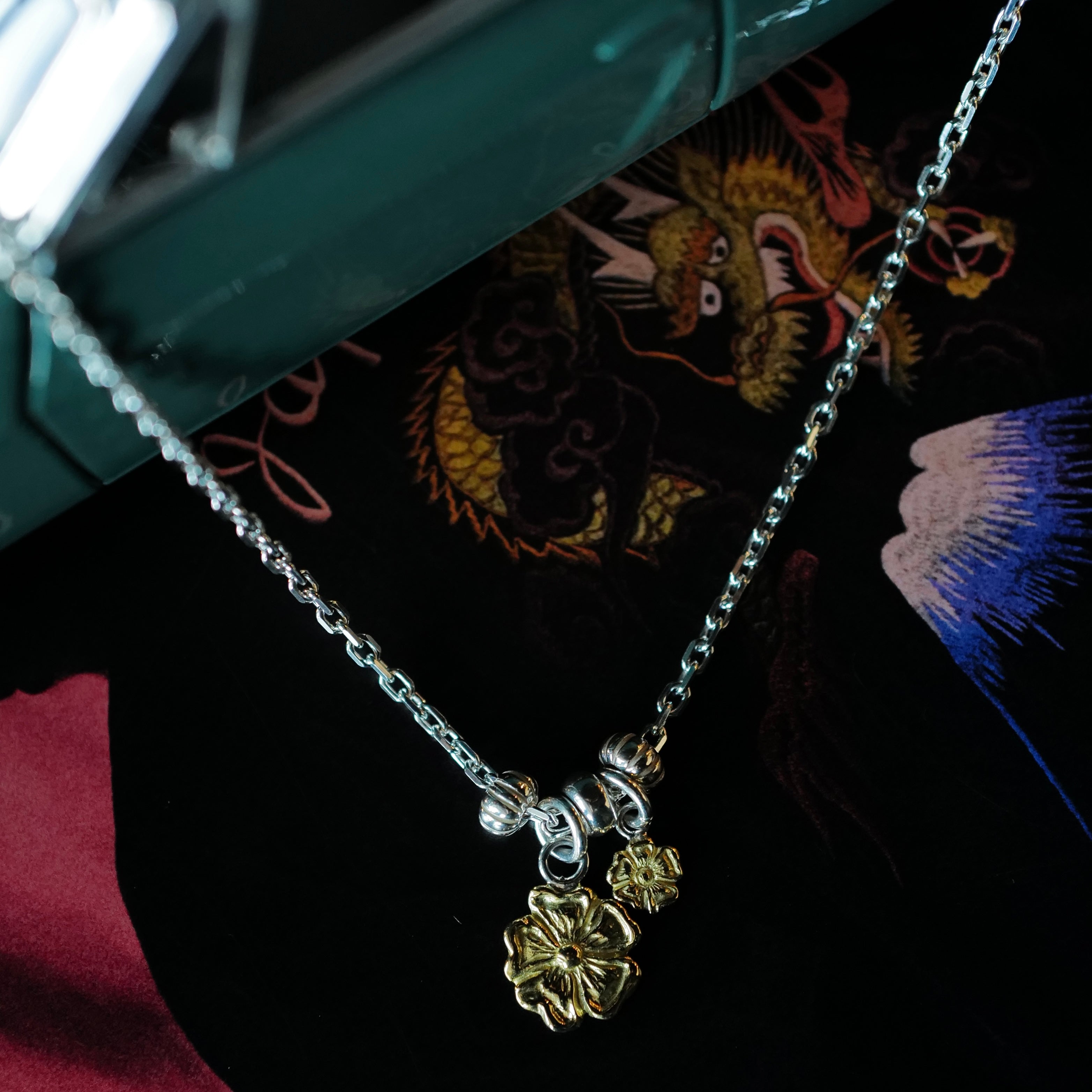 Larry Smith Karakusa Roses Necklace – BROGUE