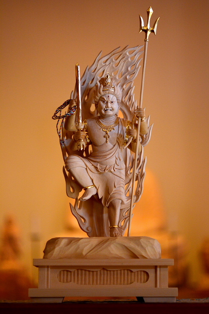 特注の仏像販売・仏像彫刻の専門店の仏像彫刻原田 » Blog Archive » 烏