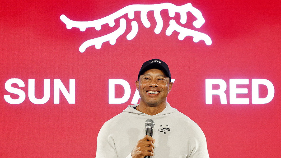 ウッズ、新ブランド「Sun Day Red」を発表 母が信じた山羊座のラッキー