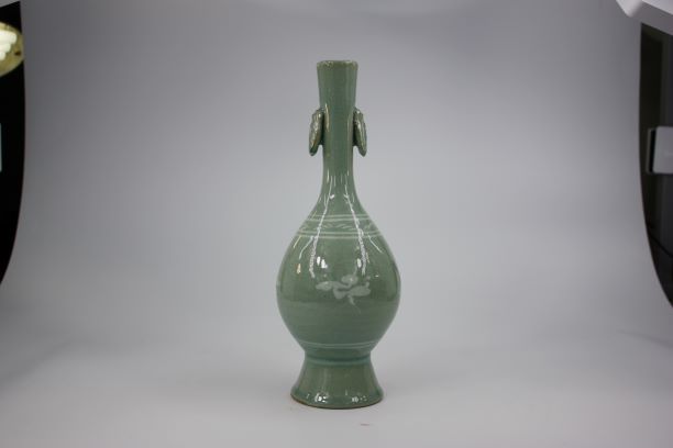 古道具・韓国陶磁器・花入・青磁象嵌雲鶴紋蝉耳付瓶・光振窯 茶道具