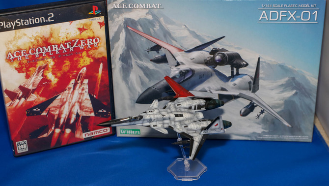 エースコンバット』プラモデル1/144「ADFX-01」レビュー！LEDで