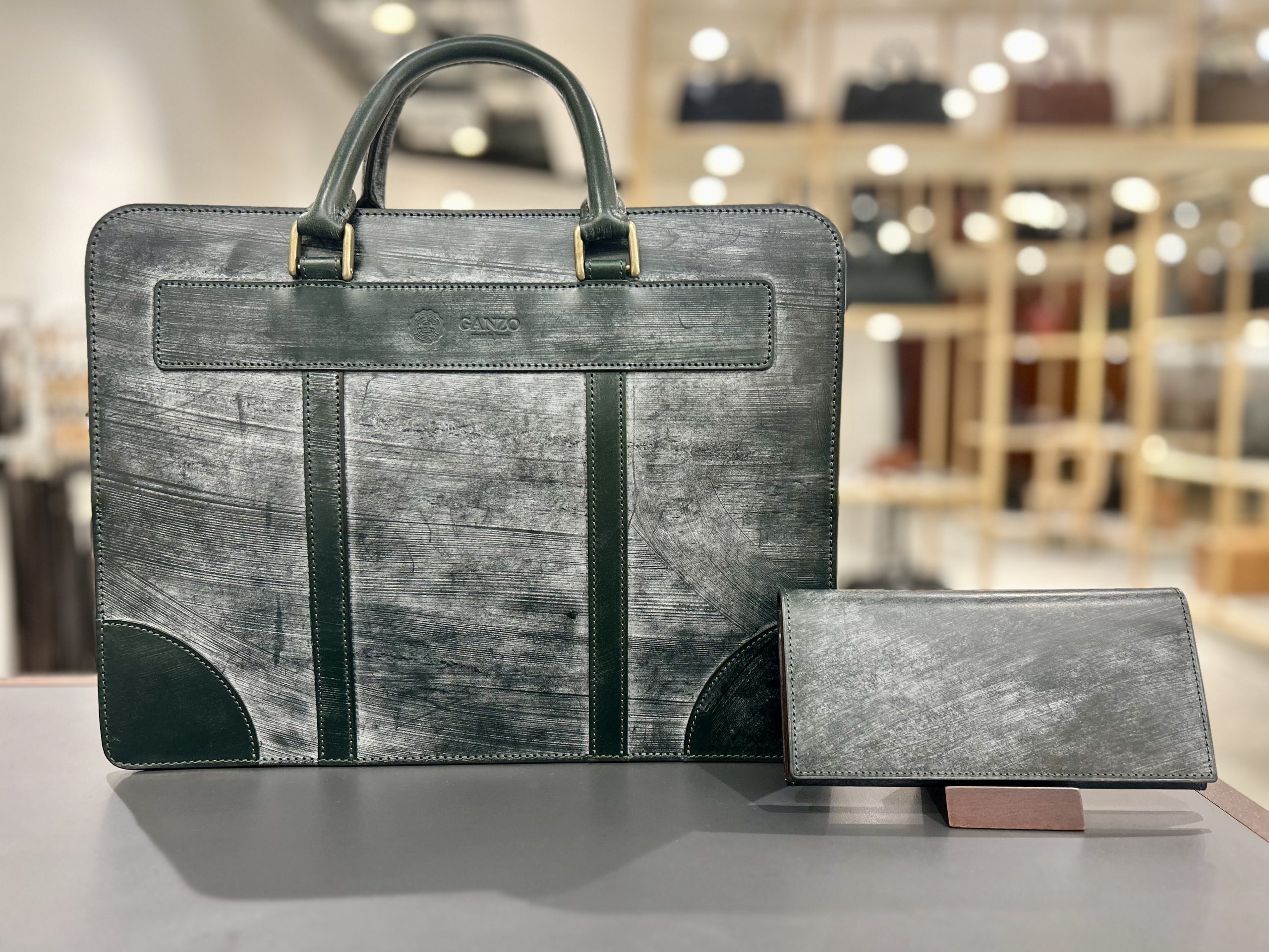 ブログ | 最高級のメンズ革製品・革財布 GANZO公式WEBサイト