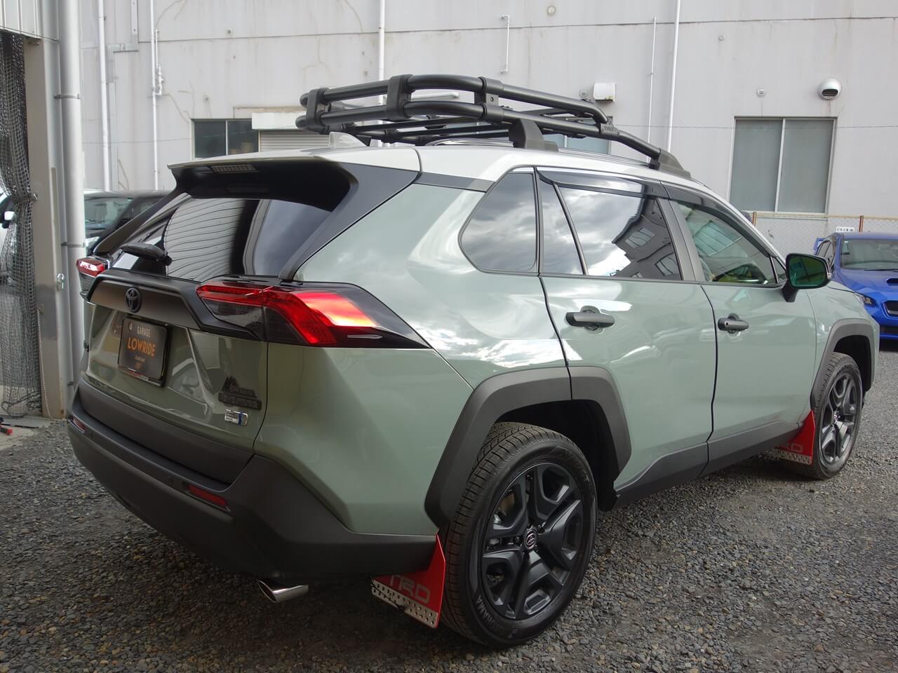トヨタ RAV4 前後バンパ―スキッドパネル ラプターライナー塗装 東京都