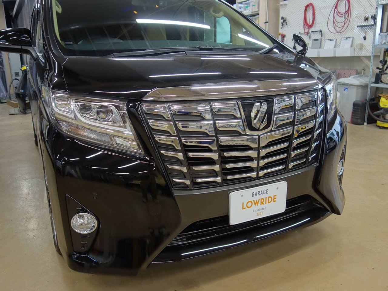 トヨタ アルファード フロントグリル艶消しブラック塗装 東京都三鷹市
