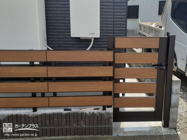 ルシアスフェンス X型 （横スリット）X01・X02 （目隠しフェンス