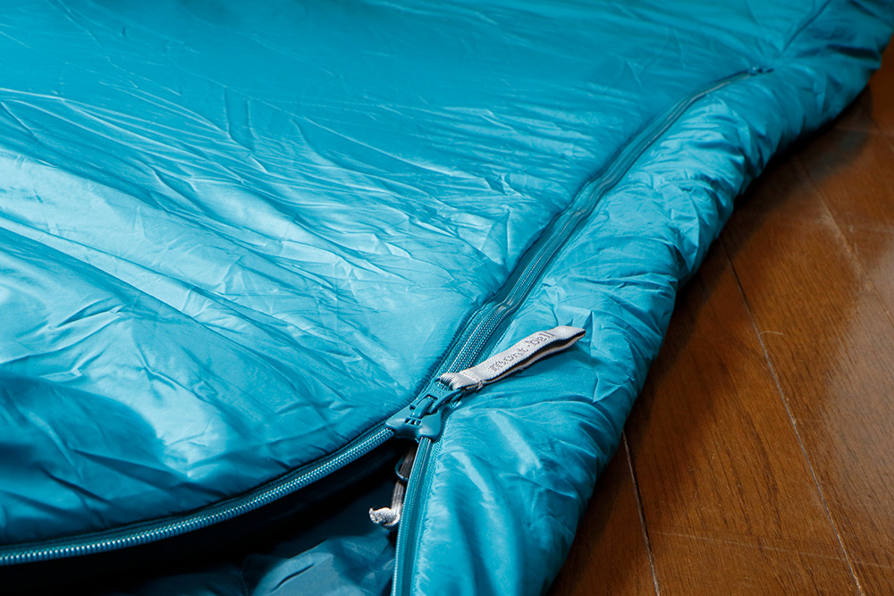 モンベルのシュラフを徹底研究！ 軽量化を追求したシームレス