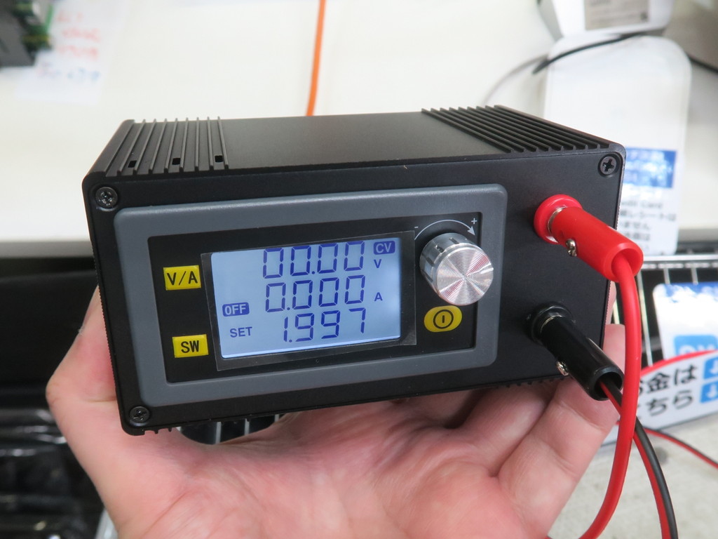 USB PD入力に対応した電圧可変の安定化電源が3,990円で販売中。さらに